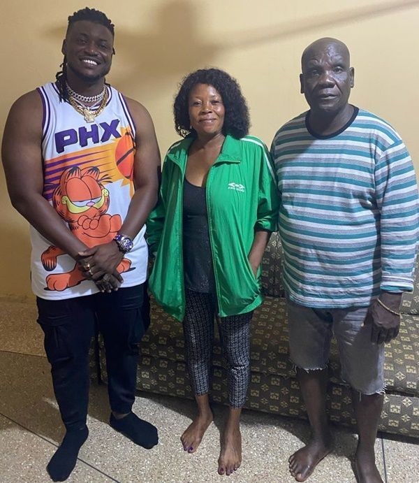 Ghanaian Musician, Gambo Visits Castro’s Parents