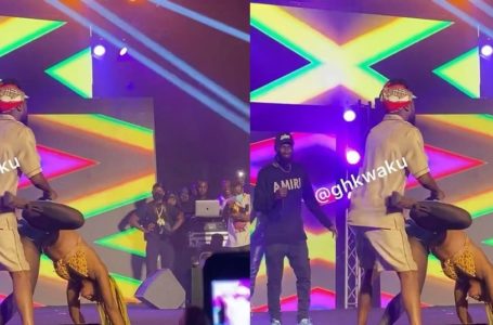 Watch Video Of The Moment 48 Years Old, Beenie Man Nearly Broke The W@ist Of A Young Lady With His At0pa Dance Moves At Stonebwoy’s Bhim Concert